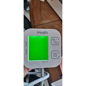iHealth Track Blood Pressure Monitor Wireless/ Adjustable Cuff / used